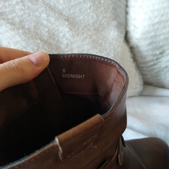 Boots - Picture 3 of 3